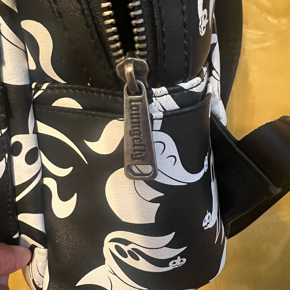 Disney Loungefly Black & White Oogie Boogie Ghost Mini Backpack - Picture 3 of 4